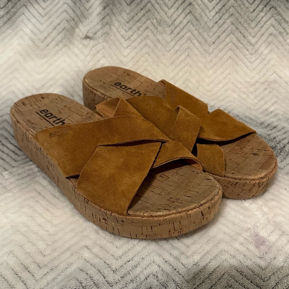 Earth Women’s Scout Sandals Tan Suede Sz 8.5